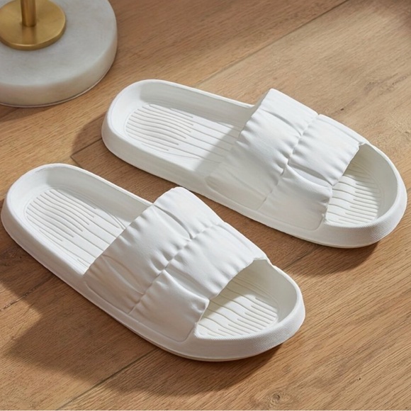 Serenity White Spa Slide Sandals | Plush Comfort for Self-Care Days - Picture 4 of 4